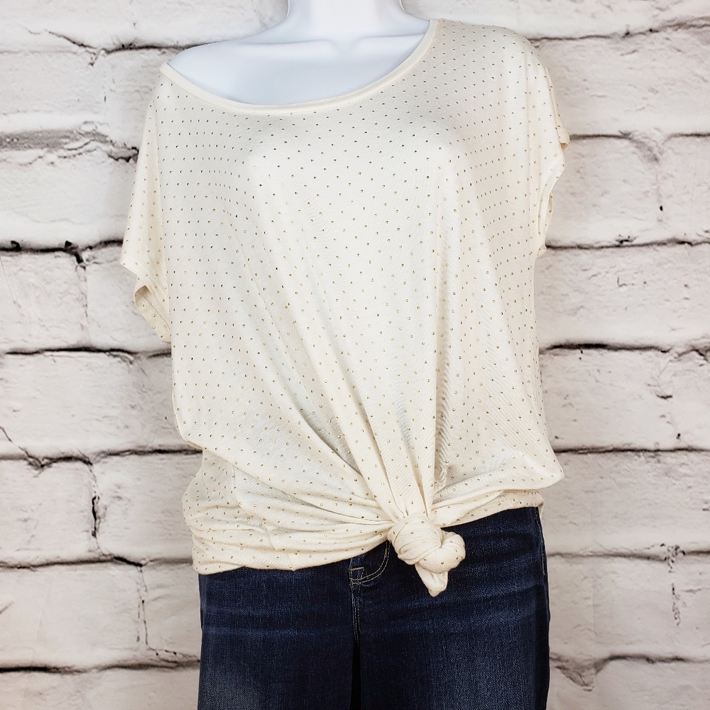 Maurices 24/7 Tee cream with Gold Sparkles Sz L